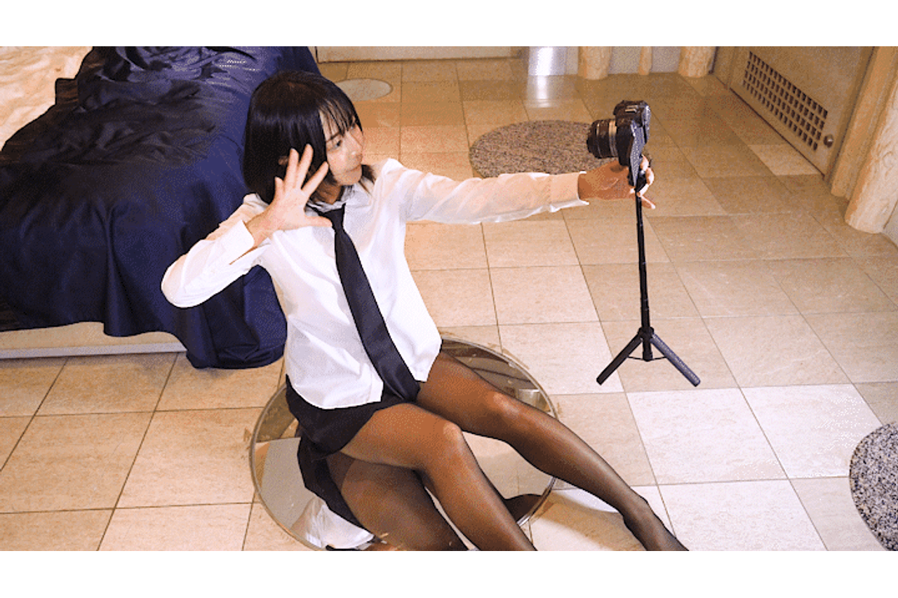 ［4K］【62番SONY編】韓流**風コスで生おま◯こ騎乗位プレス！鏡のうえ一面が海になる大量潮吹き gallery photo 1