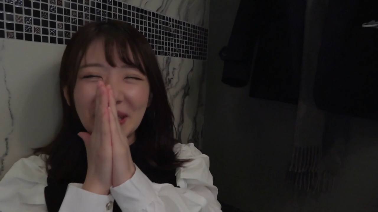 【完全顔出し】人妻Mさん(23)をホテルに連れ込み不倫SEX gallery photo 1