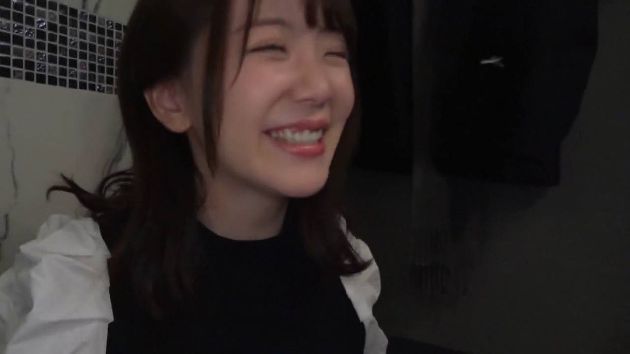【完全顔出し】人妻Mさん(23)をホテルに連れ込み不倫SEX gallery photo 2