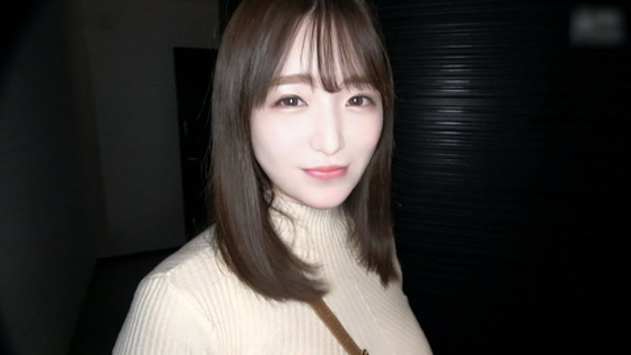 Hカップ爆乳おっとり癒し系美人とのハメ撮り映像。 gallery photo 1