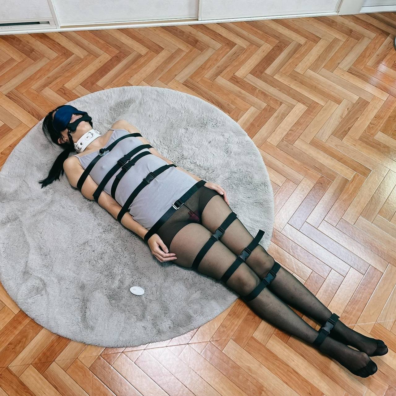 乳首リングは感度良すぎて脱出チャレンジ失敗　Nipple rings are too sensitive so her failed the challenge gallery photo 5