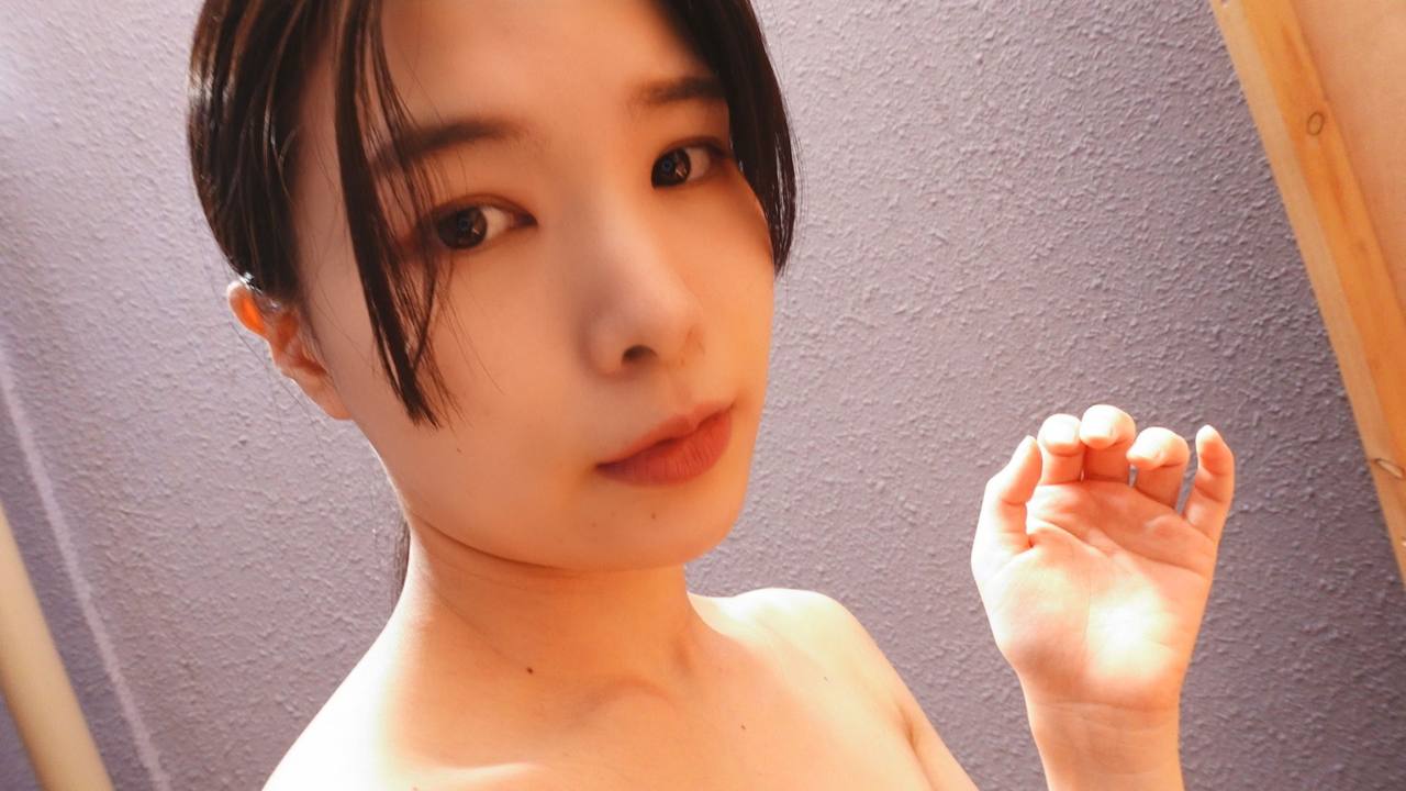＊超高画質　6Ｇ特典あり　k-popアイドル風　出会い系Tin●●●でGET! 　すっごい濃ゆいザーメ〇が出るぐらいのスゴテク gallery photo 1