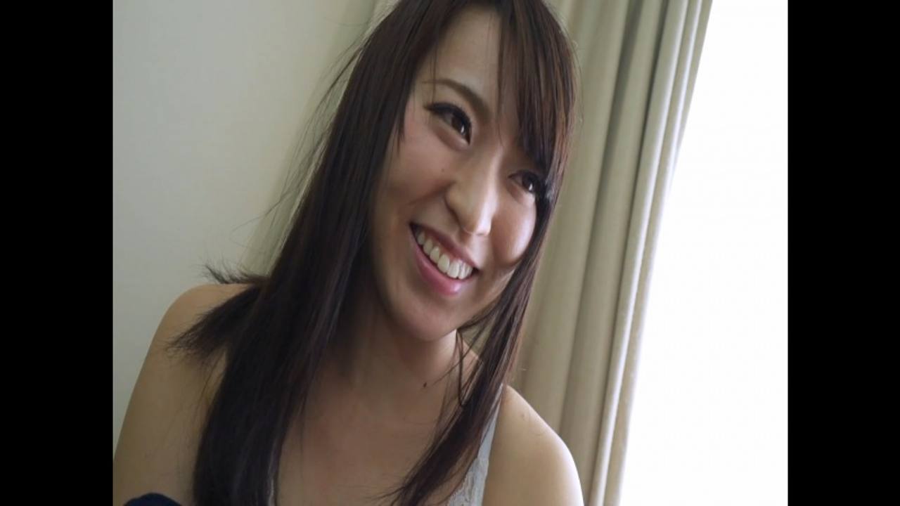 【ナンパ De SEX】「貴方ごめんなさいぃぃ～…」ご近所で人目を避けつつ、流されてセックス…そしてまさかのAV進出！【13/18】 gallery photo 1