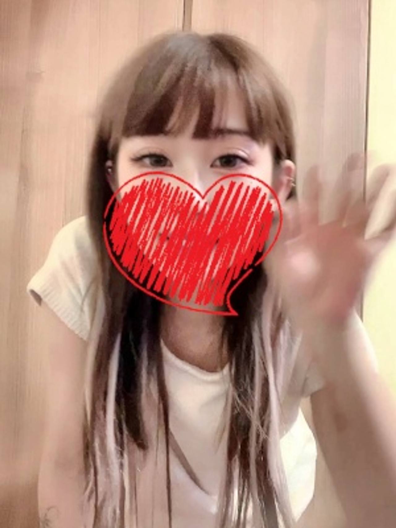 自分で黒電マあててアナルあそびしちゃいました gallery photo 1