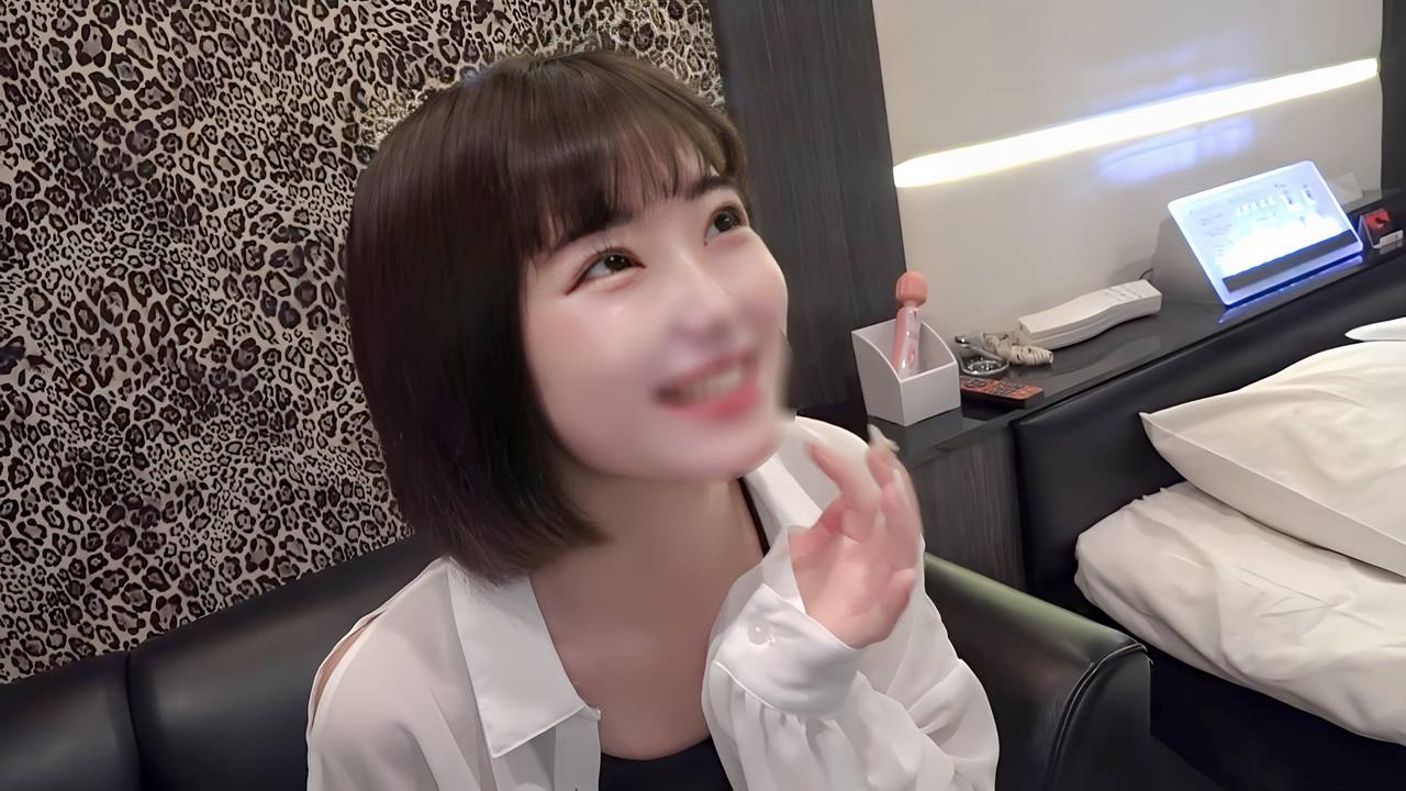 【18歳・〇女喪失】都内の普通科3**。健康的な細ムチ太ももが露わなショートパンツ美女に好き放題****まくる生ハメ映像※短期間販売 gallery photo 1