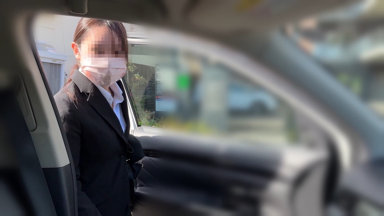 【就活帰りＪＤ中出し】就活帰りのちひろちゃん今回も大量潮吹き＆大量中出し【採用決定！笑】 gallery photo 1