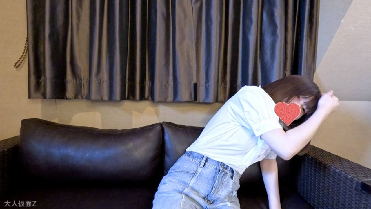 ななみ(19)160cm44kgついに顔出し可愛いです。クスコで開いてクリ責めしてピクピクする膣を観察し、長時間のおもちゃ責めしてアナル中出ししました。 gallery photo 1