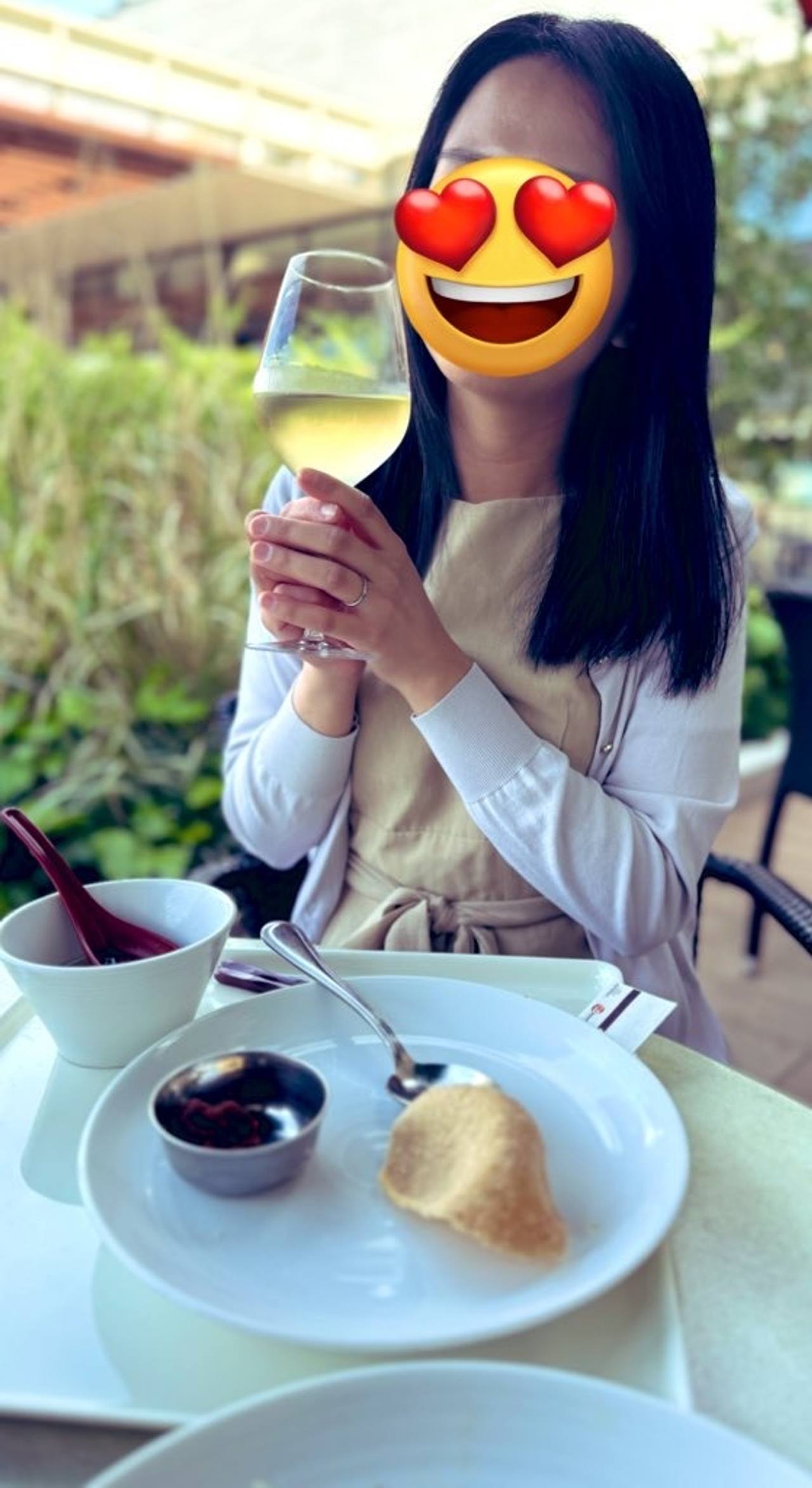 【10個限定‼️＆完全顔出し編】 22歳大**に妻をプチ貸出し ※上書き動画付き フェラ抜き＆特濃顔射 １週間溜めたザーメン2発 gallery photo 3