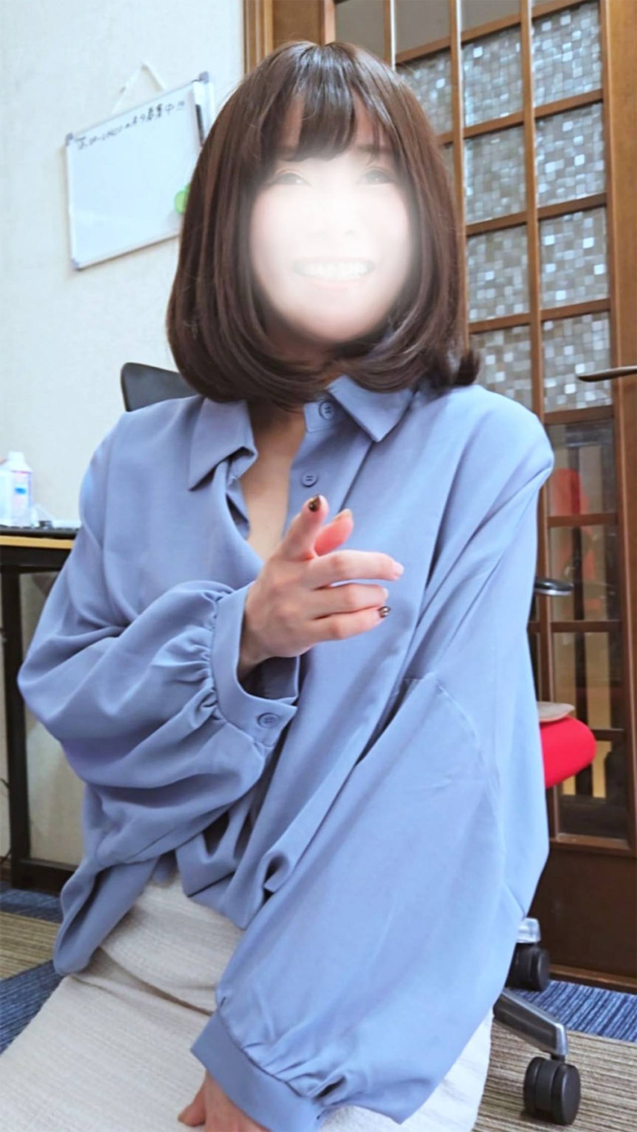 同業者パンチラ　パンツ撮ってました！？ 恥じらい笑顔にドキッとした午後 gallery photo 6