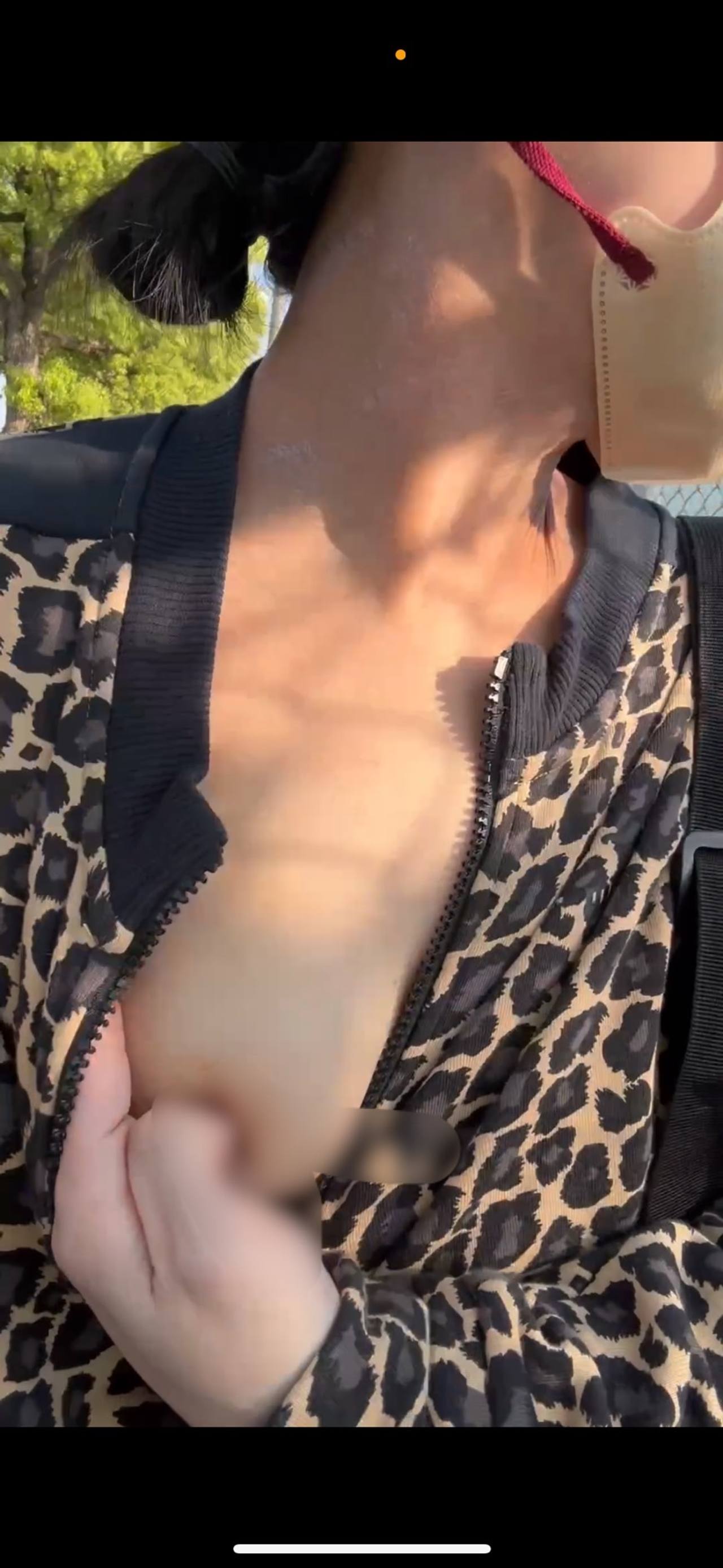 【日中露出熟女】ランニングコースで貧乳・下着もろ出し　貧乳　露出　熟女　NTR 寝取られ　調教　痴女　 gallery photo 4