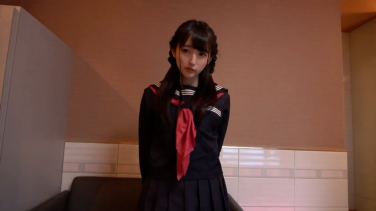 アイドルセンター級の可愛さ18歳。妊娠させたい純白スレンダーの体に孕ませガン突きで最奥中出し。 gallery photo 1