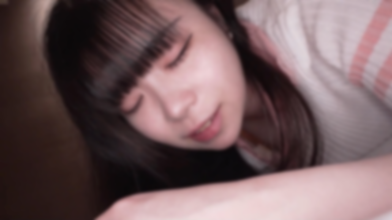 【15迄990pt】【初撮】20歳148cm色白美尻　カラダの相性が良すぎて激ピストンセックス中に微笑む　【ダメ...】と言っても無視！ぴちょぴちょ小柄な膣奥に種付け gallery photo 3