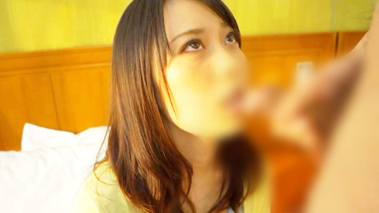【人妻】乳首ビンビンにしてイキまくるスレンダー美人妻（34）◆真昼のホテルで他人棒で身体をよじらせてイキまくる！大量精*放出！ gallery photo 1