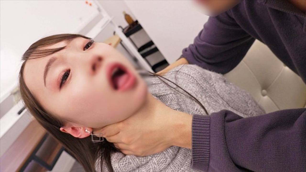 【最狂スプラッシュイラマ―】めちゃきゃわJDディープスローター 喉奥凸されバチボコ潮吹きマジキチ肉オナホ【令和の非常識】 gallery photo 1