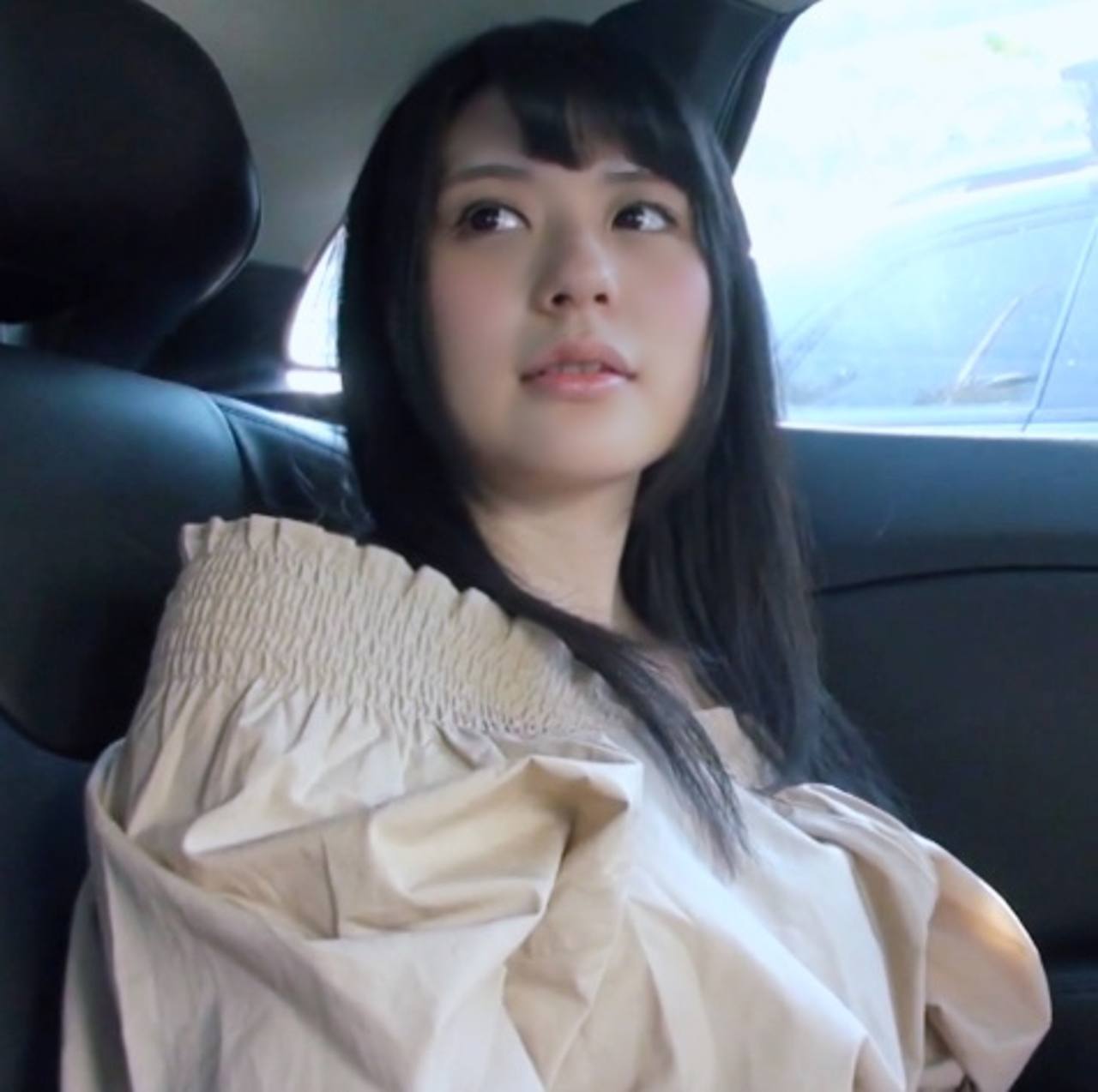 【個人撮影】【生撮り】 清楚な黒髪の正統派美女...清楚で大人しそうな見た目からは想像もつかないエロさです gallery photo 1