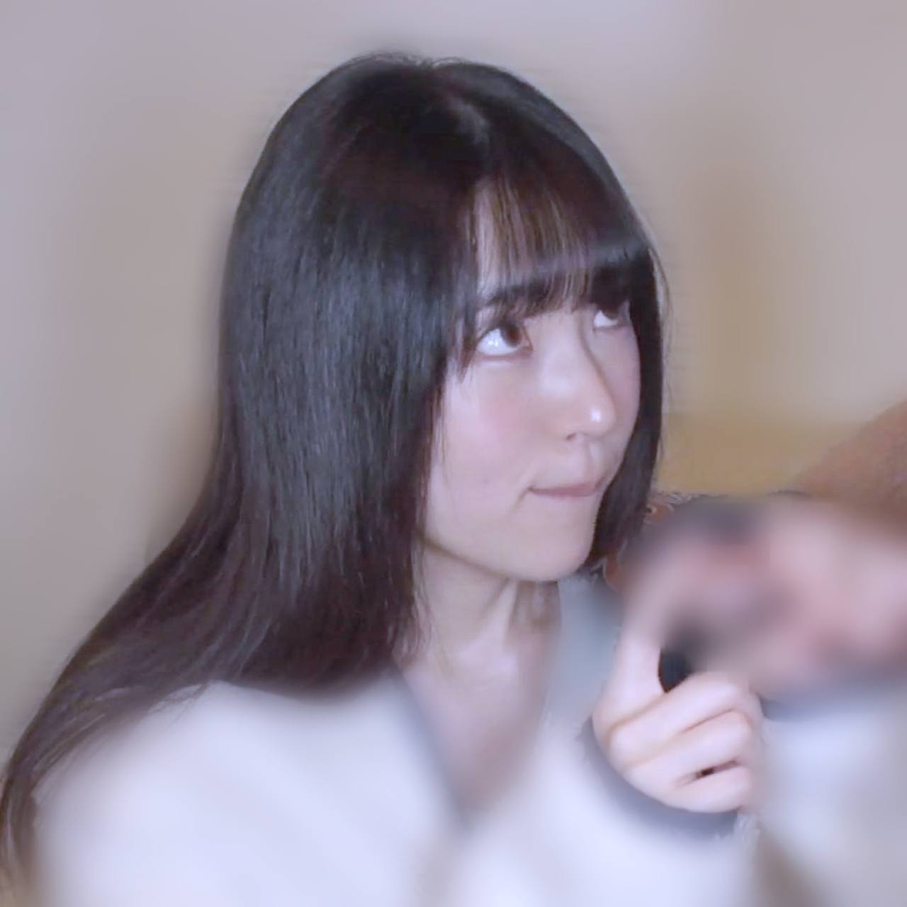 【個人撮影】【買取映像】伝説の童顔美女ひ◯るちゃん再び、「おじさん、しゅごいっ！また出たの～」アイドルを超えるカワイさに我慢できず何度も射精してしまうフェチおやじ... gallery photo 1