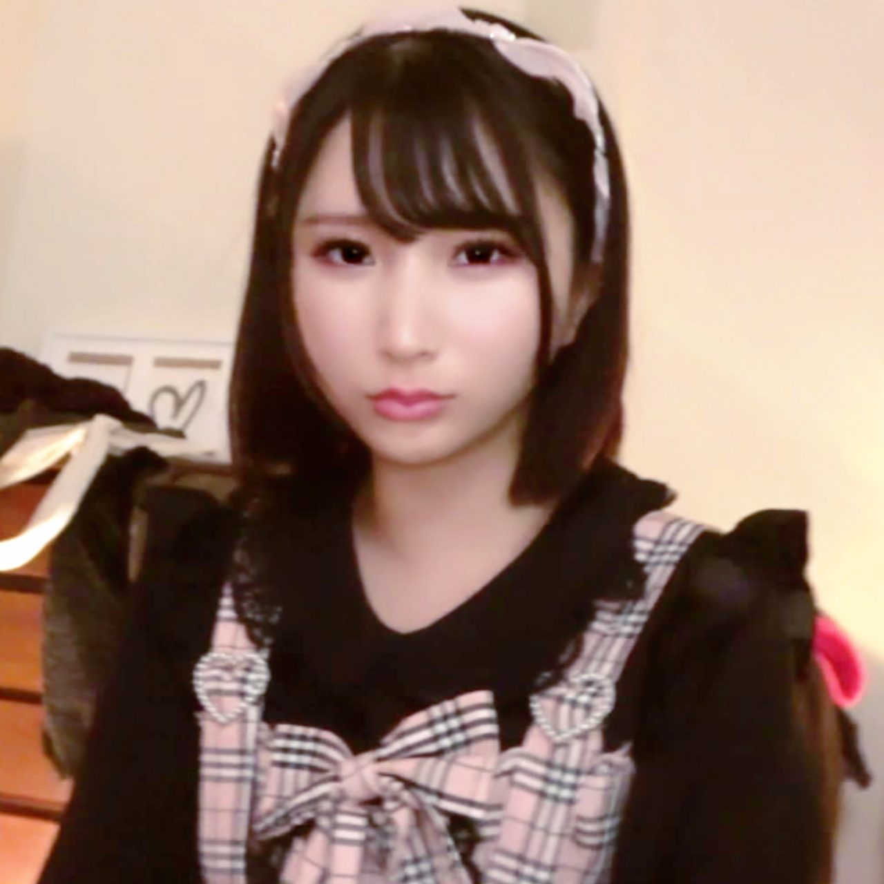 【初撮影/期間限定】19歳、低身長143cmの天使降臨。喉奥までチンポ挿入+Bカップ美乳パイパンに中出し gallery photo 2