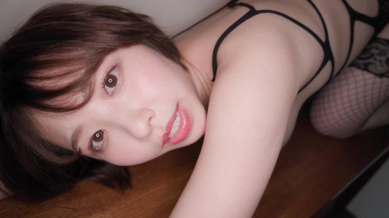 Best naked 02/宍戸里帆 gallery photo 3