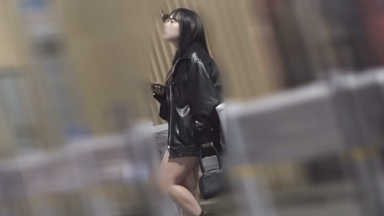 【立〇んぼ】乳も尻もやわらかさバツグンの色白美女は立〇んぼを口実にヤリたいだけの性獣でした……。【くるみ(21)】 gallery photo 1