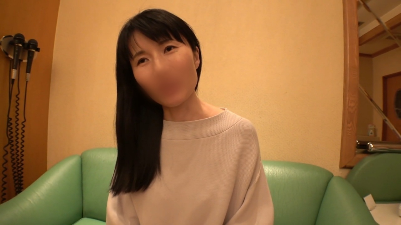 【五十路妻】黒髪スレンダー熟女の不倫。清楚な顔をゆがませながらガチ喘ぎ。 gallery photo 1