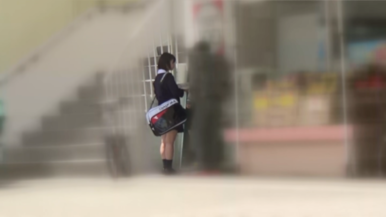 ★緊急先着★自宅にて初貫通卒業式★ 『I』cup18歳とハメ撮り独占記録 ★【先着高画質特典付き】 gallery photo 2