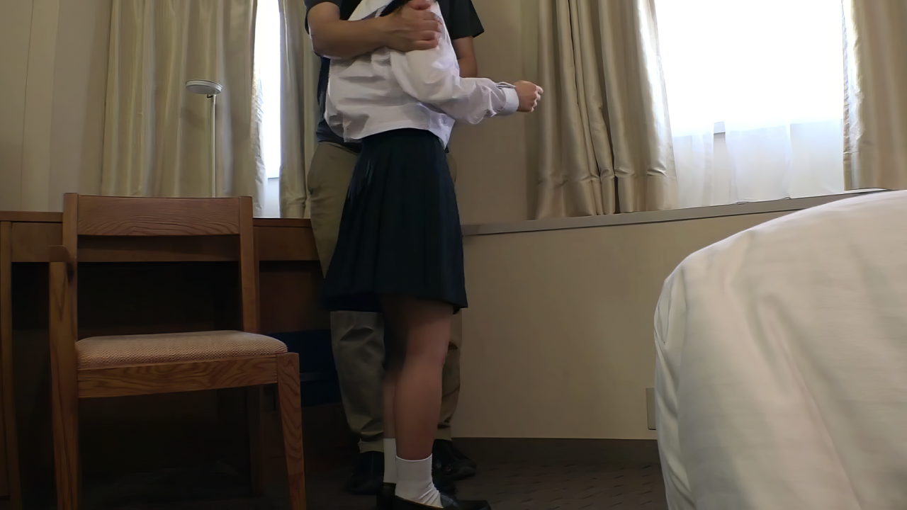 ★緊急先着★134cm18歳★半泣き初体験★衝撃の途中ゴム外し大量中出し【先着高画質特典付き】 gallery photo 2