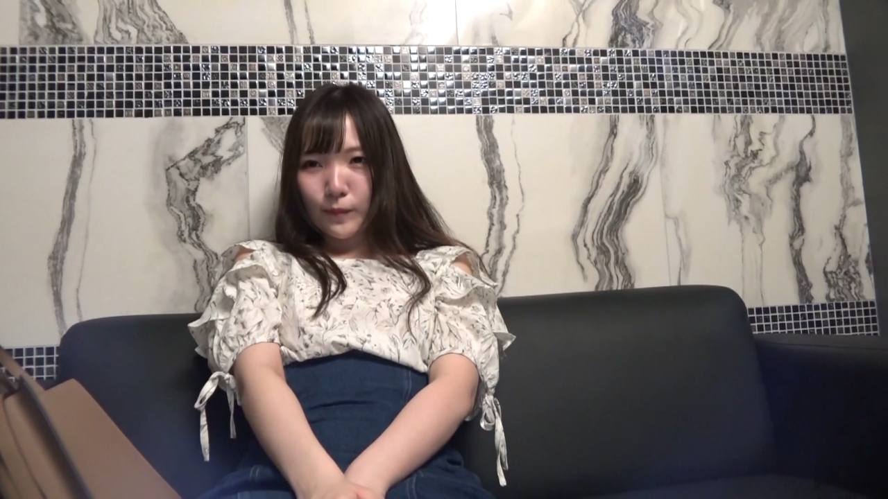 【顔出し】恥ずかしがる**大生をうまくホテルに連れ込み中出しSEX gallery photo 2