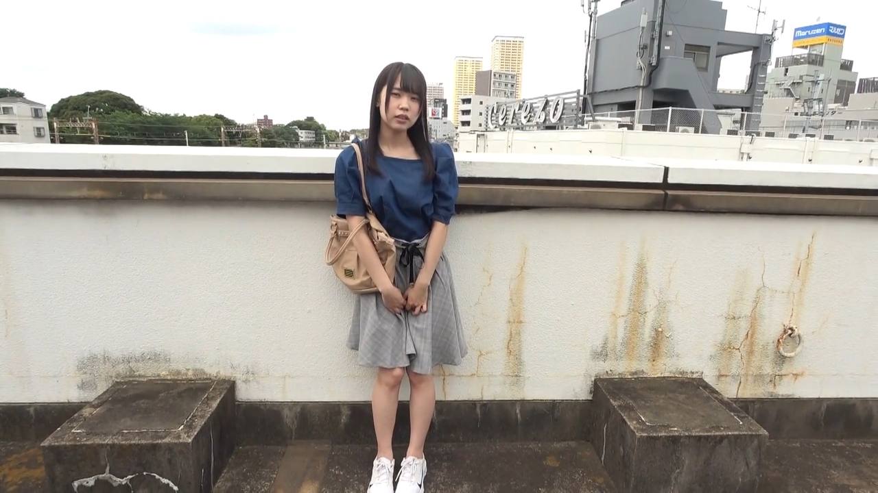 【完全顔出し】博多美女と屋上でイケナイことをした後にホテルで中出しSEX gallery photo 4