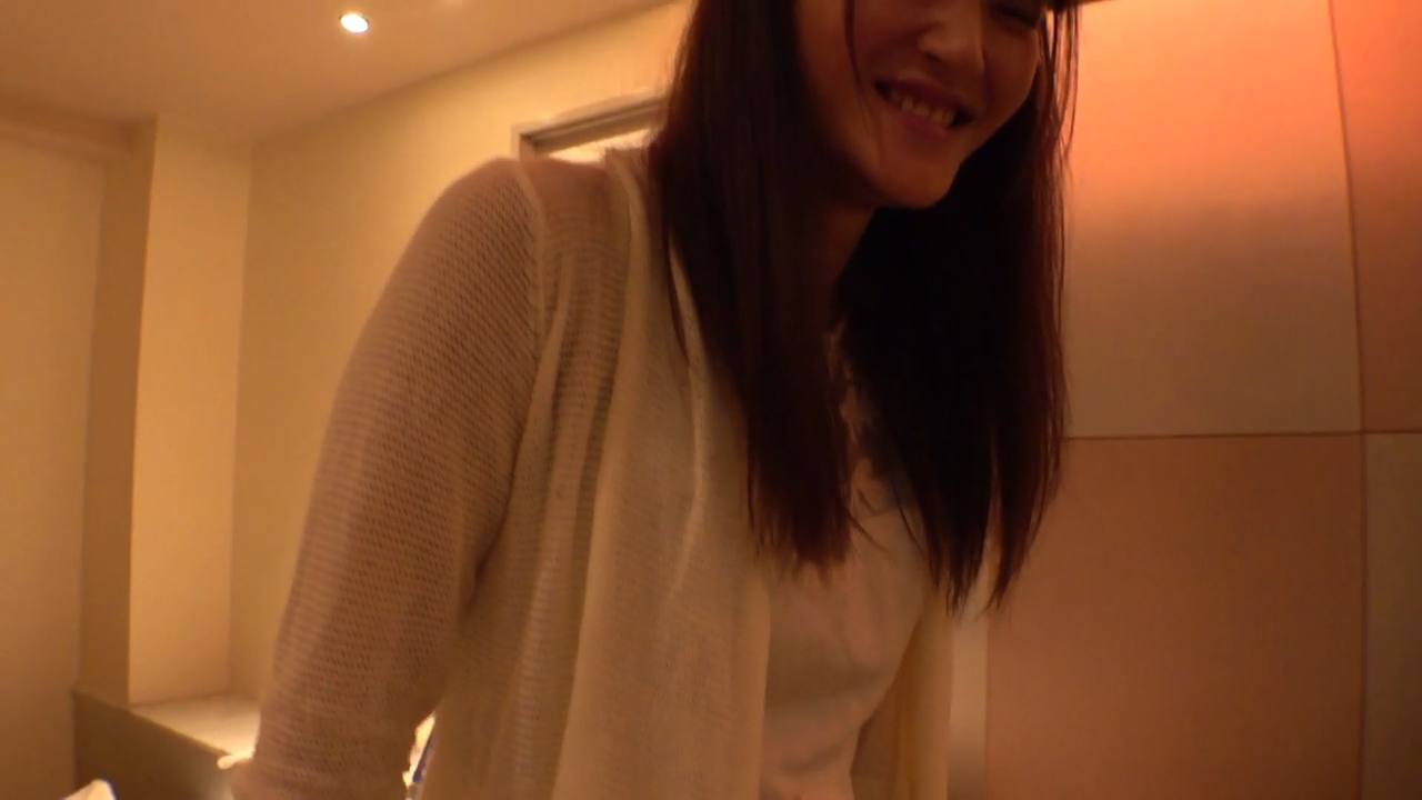 【完全顔出し】友達の清楚系彼女と中出しSEX gallery photo 2