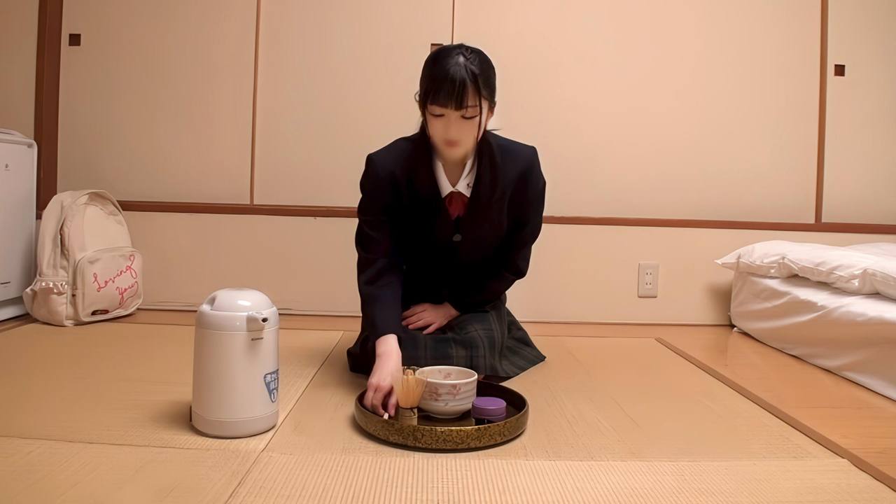 【男性経験ゼロ】神奈川の**学校「茶道部」に所属する3**。雅な雰囲気と透明感のある特上美女をお茶の席でハメ倒す中出し性行為。※在庫限り gallery photo 1