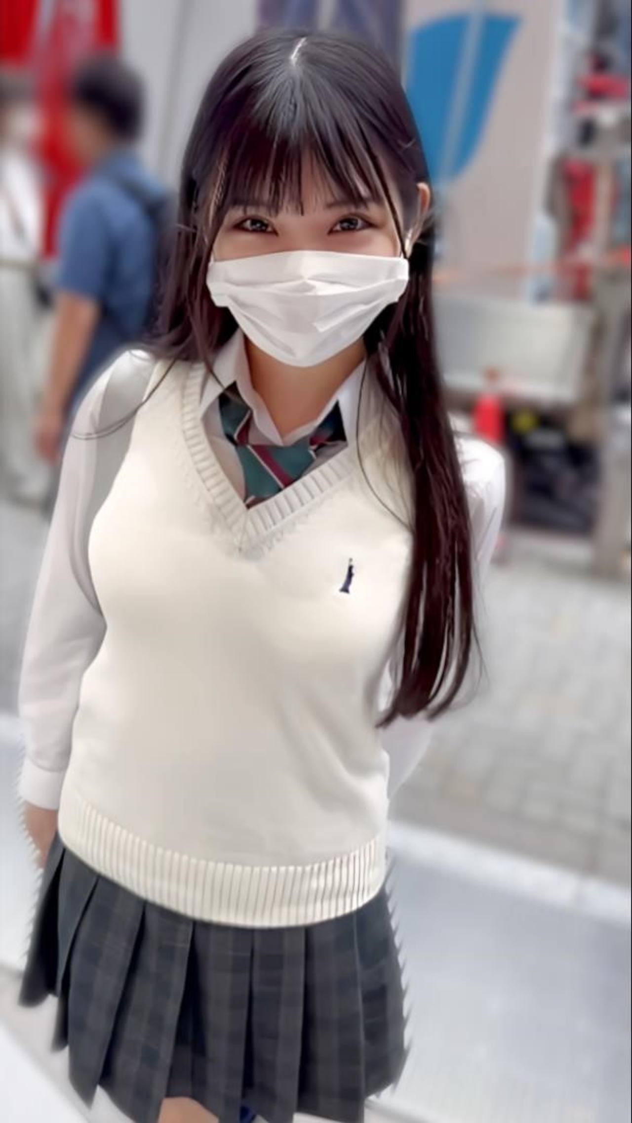 【可愛すぎる18歳】妊娠・ピルなし・危険日 素人美女を孕ませる中出し性行為撮影。抜群スタイルの体が汚れてゆく初体験の瞬間。※短期間販売 gallery photo 1