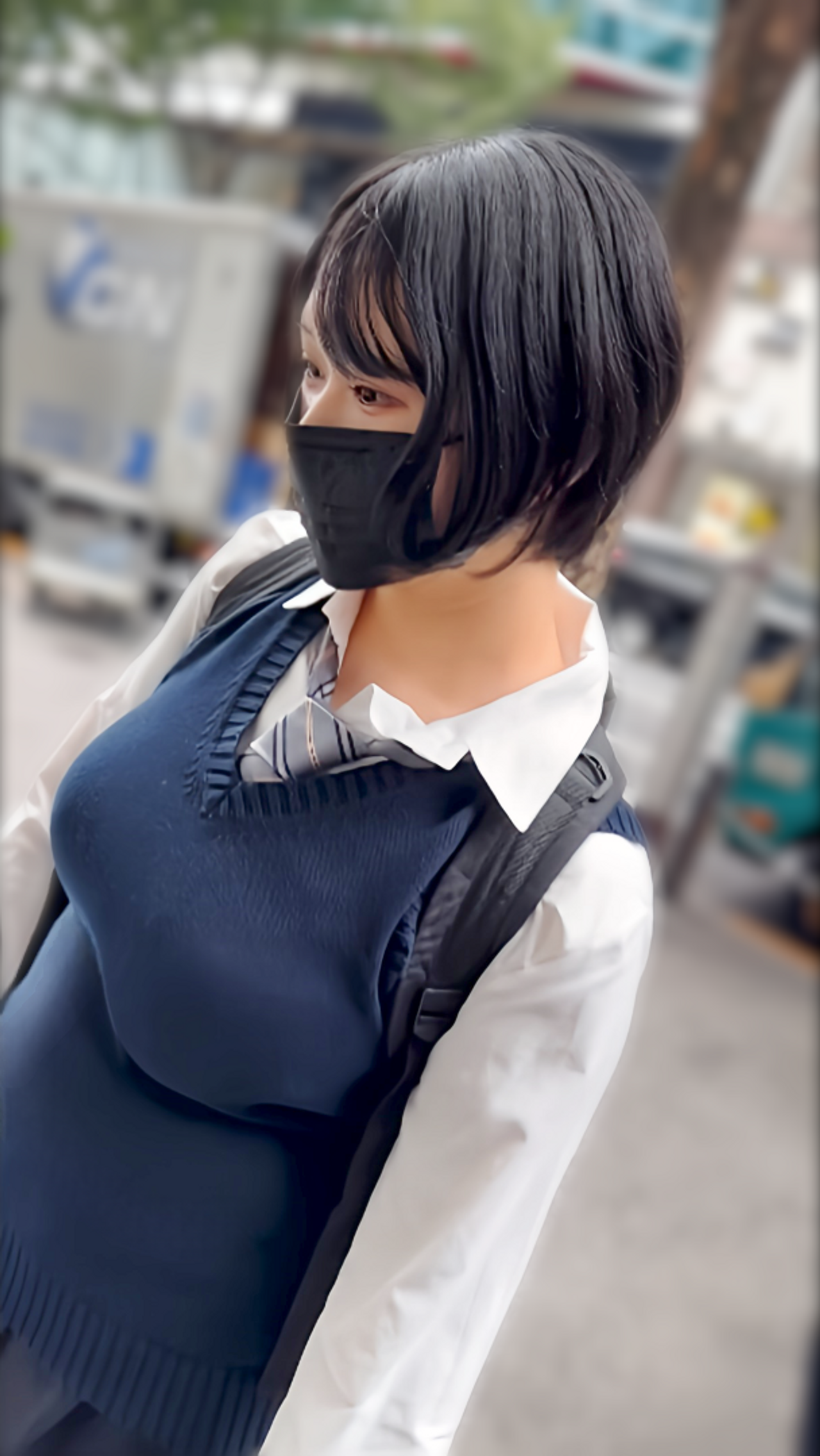 【天然爆乳Jカップ】危険日＆ピルなし。人生初体験で大量中出しされる普通科18歳。発育が良すぎるドエロボディを汚しまくるハメ撮り映像。※在庫限り gallery photo 1
