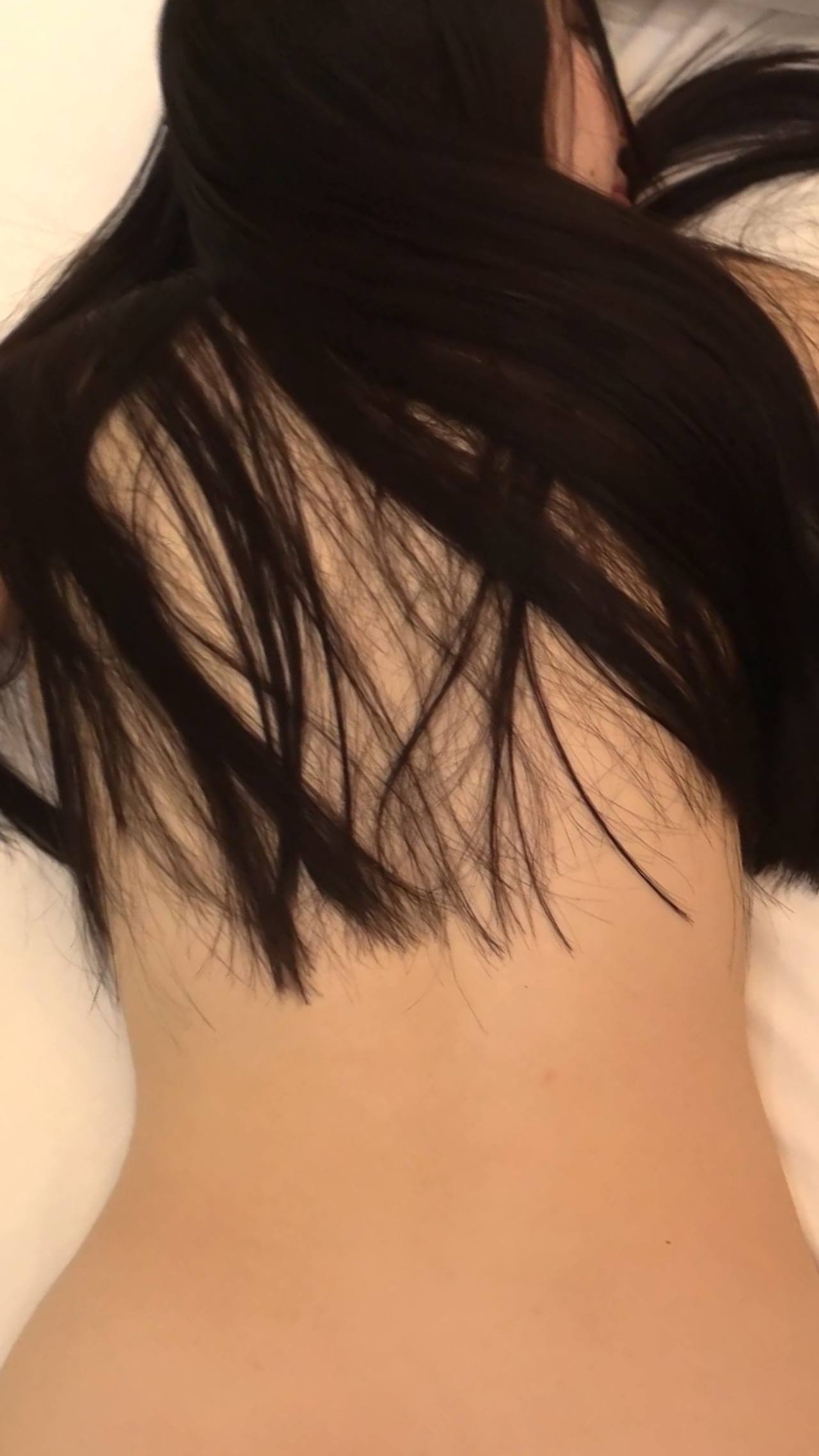 【限定公開／顔出し極上ハメ撮り】ＳＮＳ発圧倒的人気インフルエンサーのツルスベ巨乳とピンク乳首解禁・２射精中出しで完堕ちする完全プライベートセックス gallery photo 3