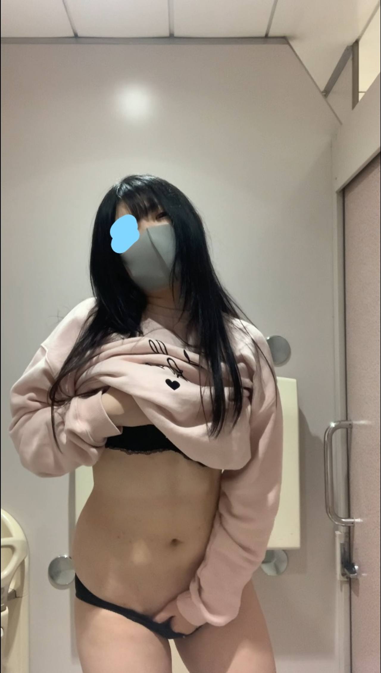 清楚かわいいぽっちゃりJD５帰宅中に本気でビクビクイキオナニー gallery photo 3