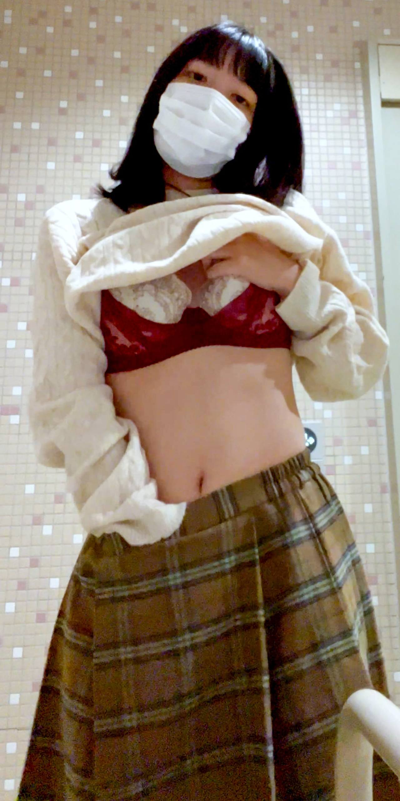 【10個限定価格】経験人数俺だけアイドル自宅、ドキドキスレンダー丸出し本気イキオナニー２１ gallery photo 2