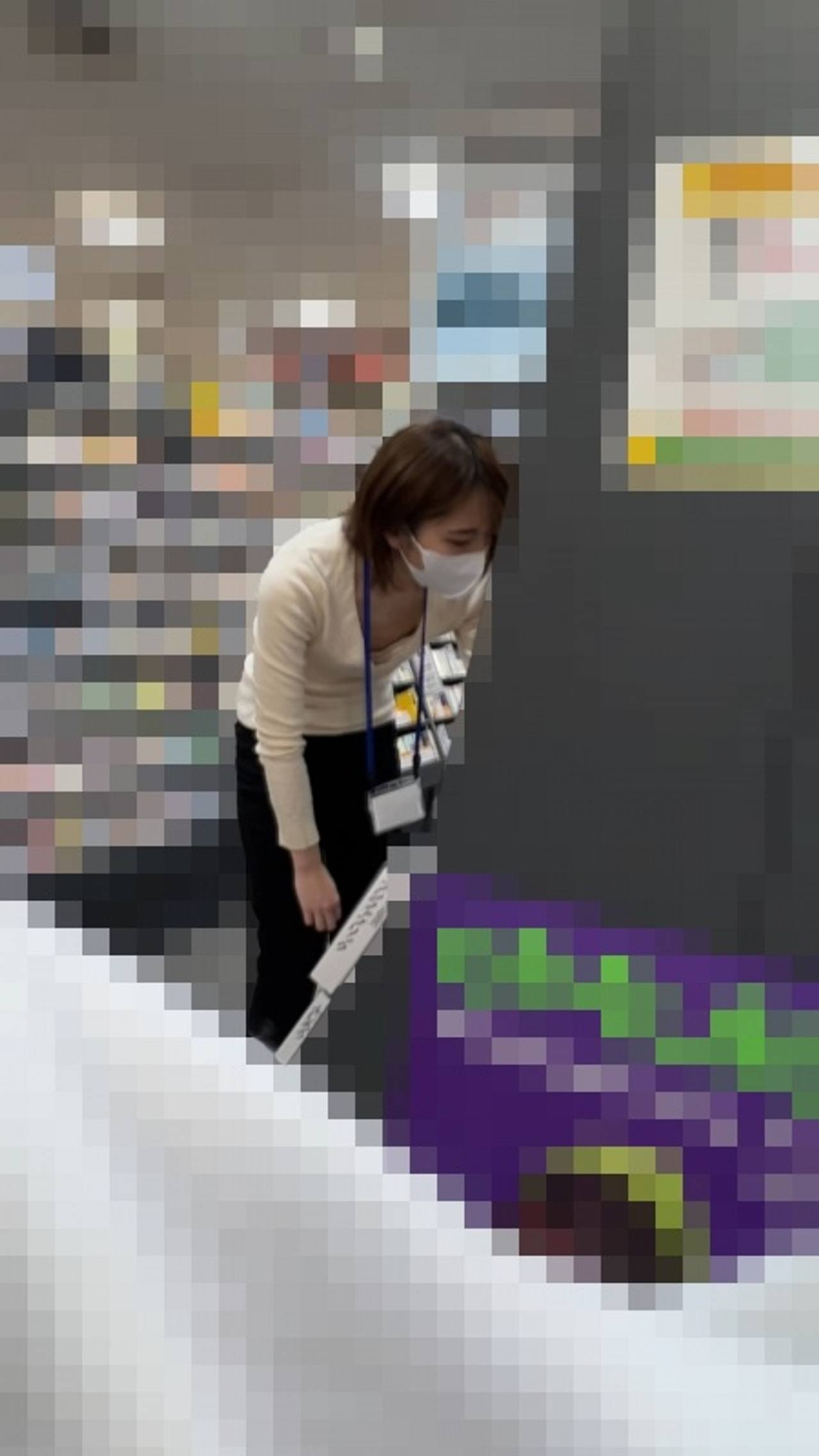 SSS級美女を店内粘着ｗ連続ち●した話【おっぱいお触り】 gallery photo 1