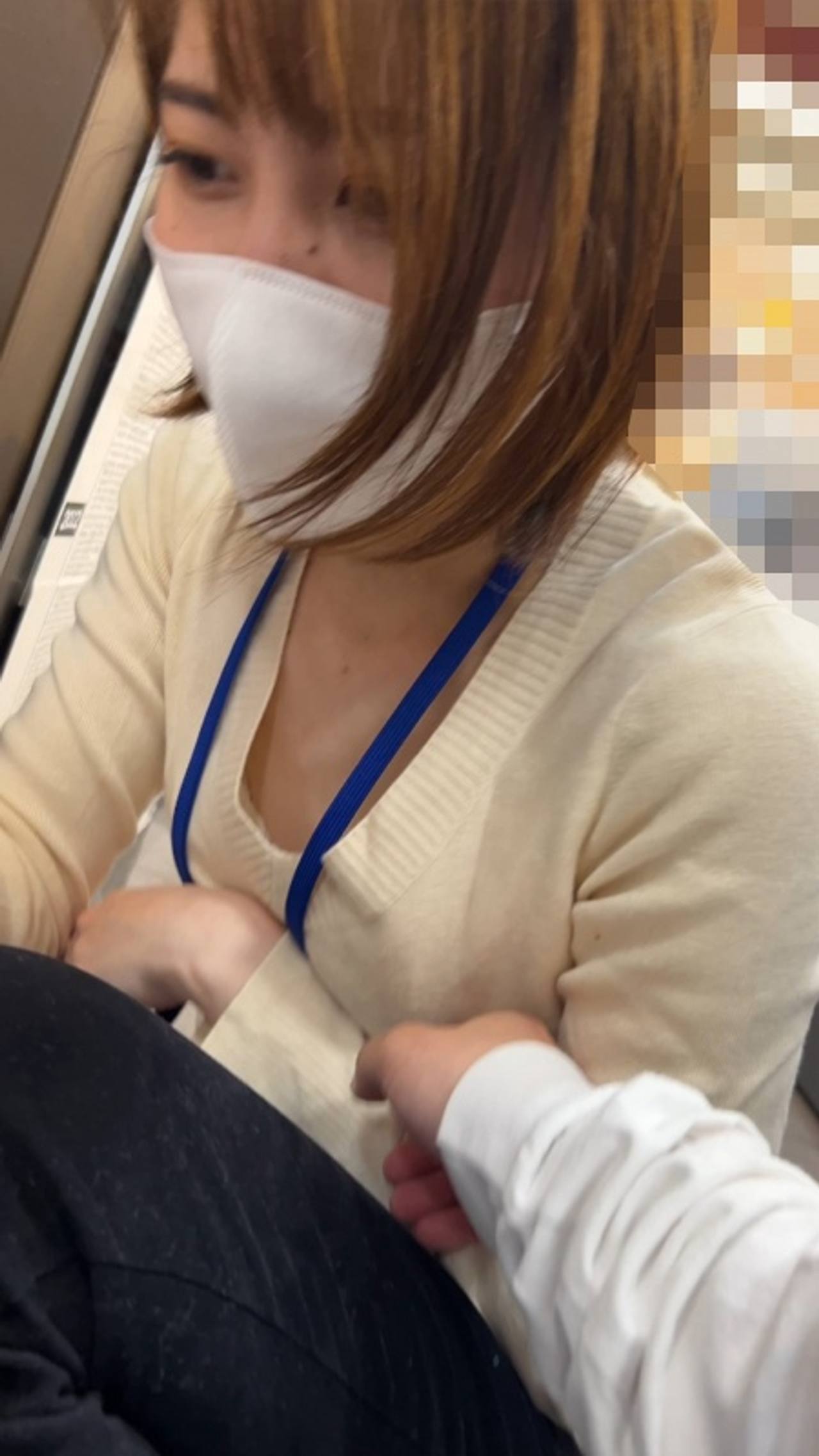 SSS級美女を店内粘着ｗ連続ち●した話【おっぱいお触り】 gallery photo 2