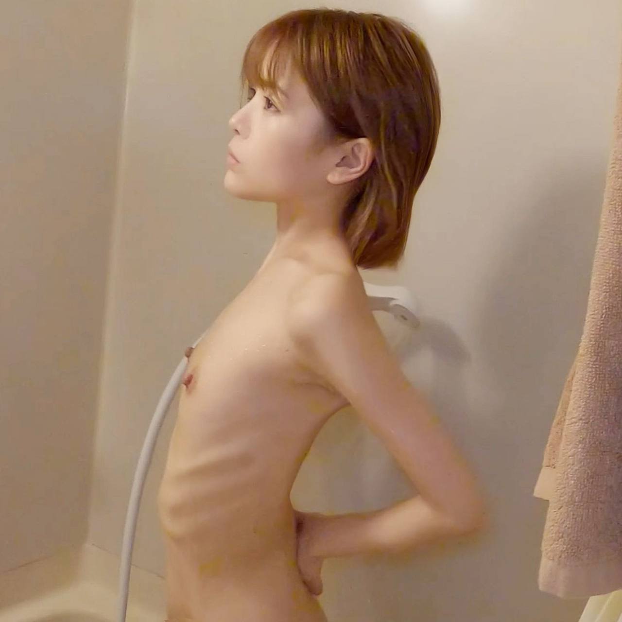 史上最もペラペラな極貧ガリ*19歳 美しくて狭い穴にキャパ越えの大量中出し【超高画質4K送付】 gallery photo 1