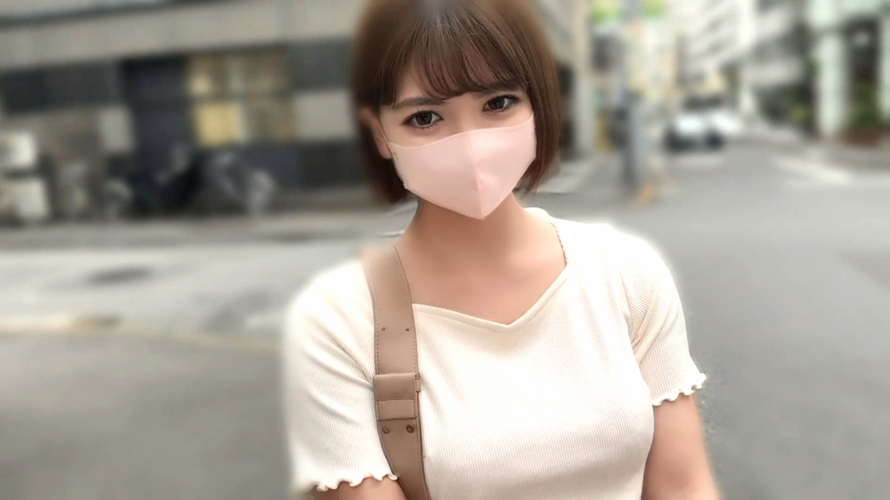 Gカップのハーフ美女(18)　芸能人を目指す純朴美人　整えられていない剛毛に大量中出し gallery photo 1