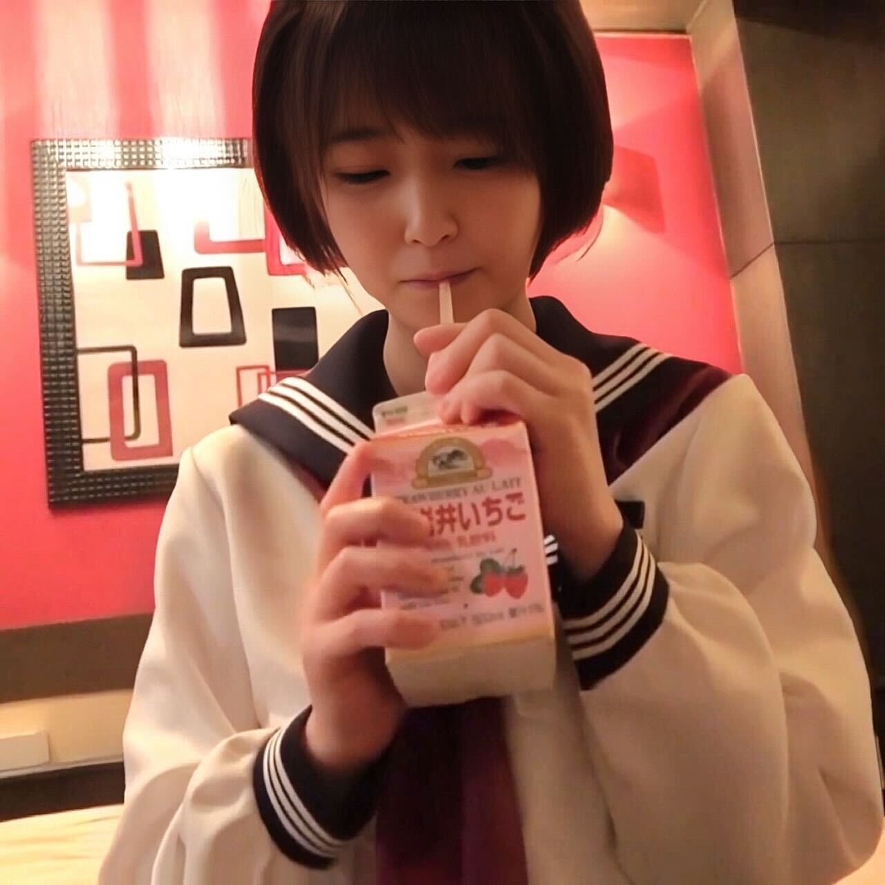 小柄な身体に不釣り合いな程に肥大化したHカップ爆乳１８歳　二回り以上歳の離れおじさんのド級の変態行為に困惑するも大人の一物に抵抗できず痙攣イキ※初回購入限定zipレビュー特典付き gallery photo 1
