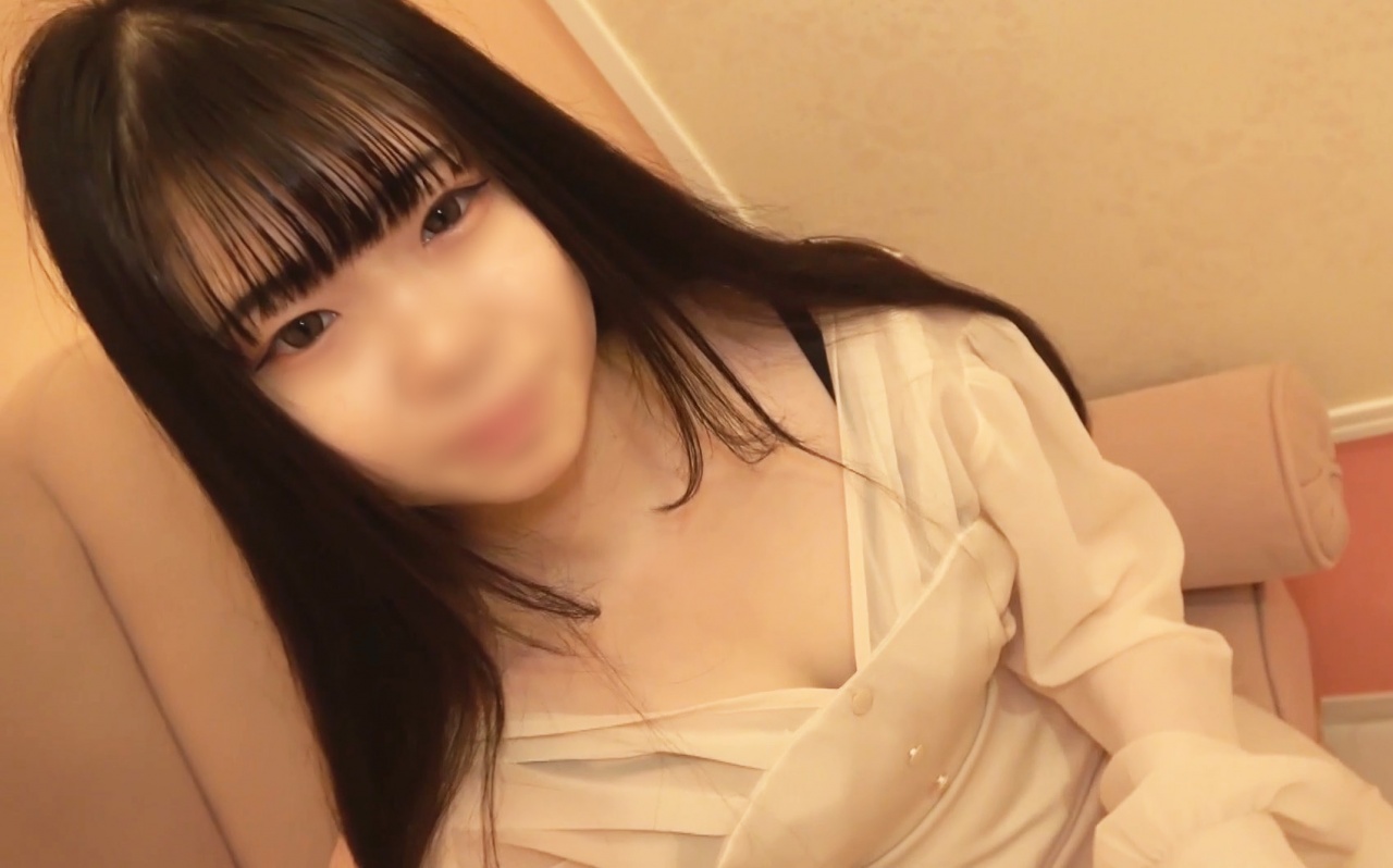 【黒髪×童顔】中目黒の立ち飲み屋で出会った低身長150cmの美〇女♡ 抱き心地120点のもちもちボディをた～っぷり堪能し生中出し！ gallery photo 1