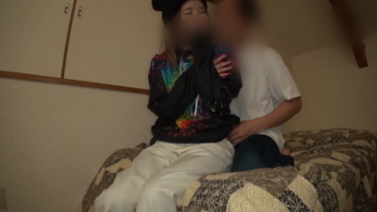 【素人／ナンパ】ゲレンデで見つけた素人ギャル！酔った勢いでイタズラしたら発情スイッチ入っちゃいました。 gallery photo 1