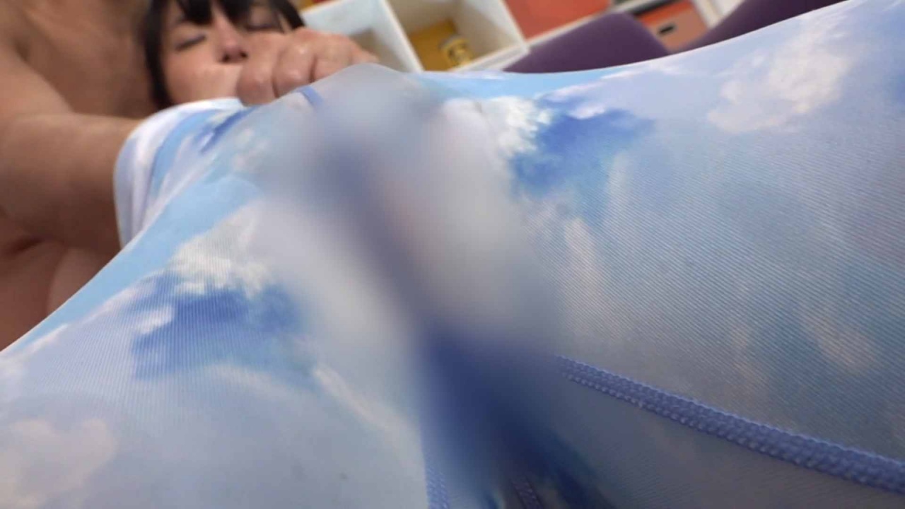 【個撮／スポーツ】筋肉ボディのスポーツ**。IT系のお*さんがクリ勃起させて何度もイキ狂っちゃってました。 gallery photo 1