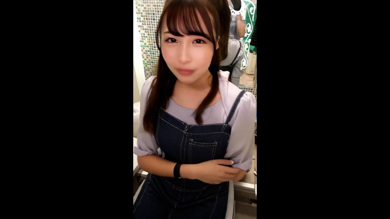 【注目必至】都内カフェ勤務の１９歳フリーイラストレーター志望　雑誌モデル歴を持つ美形**が見せた素顔と圧巻スタイル　その顔が崩れる瞬間を収めた初ハメ撮り　※特典あり 別送 gallery photo 1