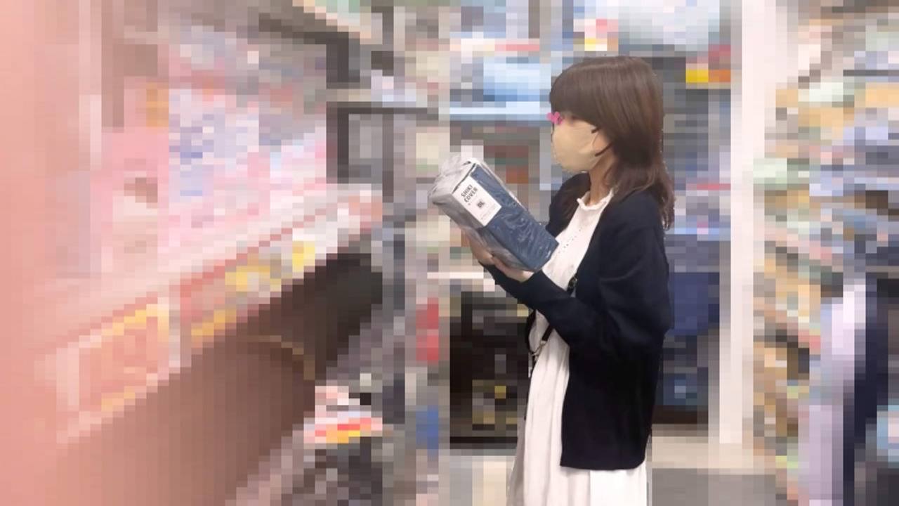 剛毛まんこの美人が全裸にワンピで出歩き巨乳まで逆さ撮り♡衝撃のノーブラノーパン【街撮り/素人】 gallery photo 4
