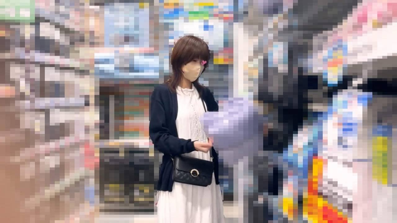 剛毛まんこの美人が全裸にワンピで出歩き巨乳まで逆さ撮り♡衝撃のノーブラノーパン【街撮り/素人】 gallery photo 5