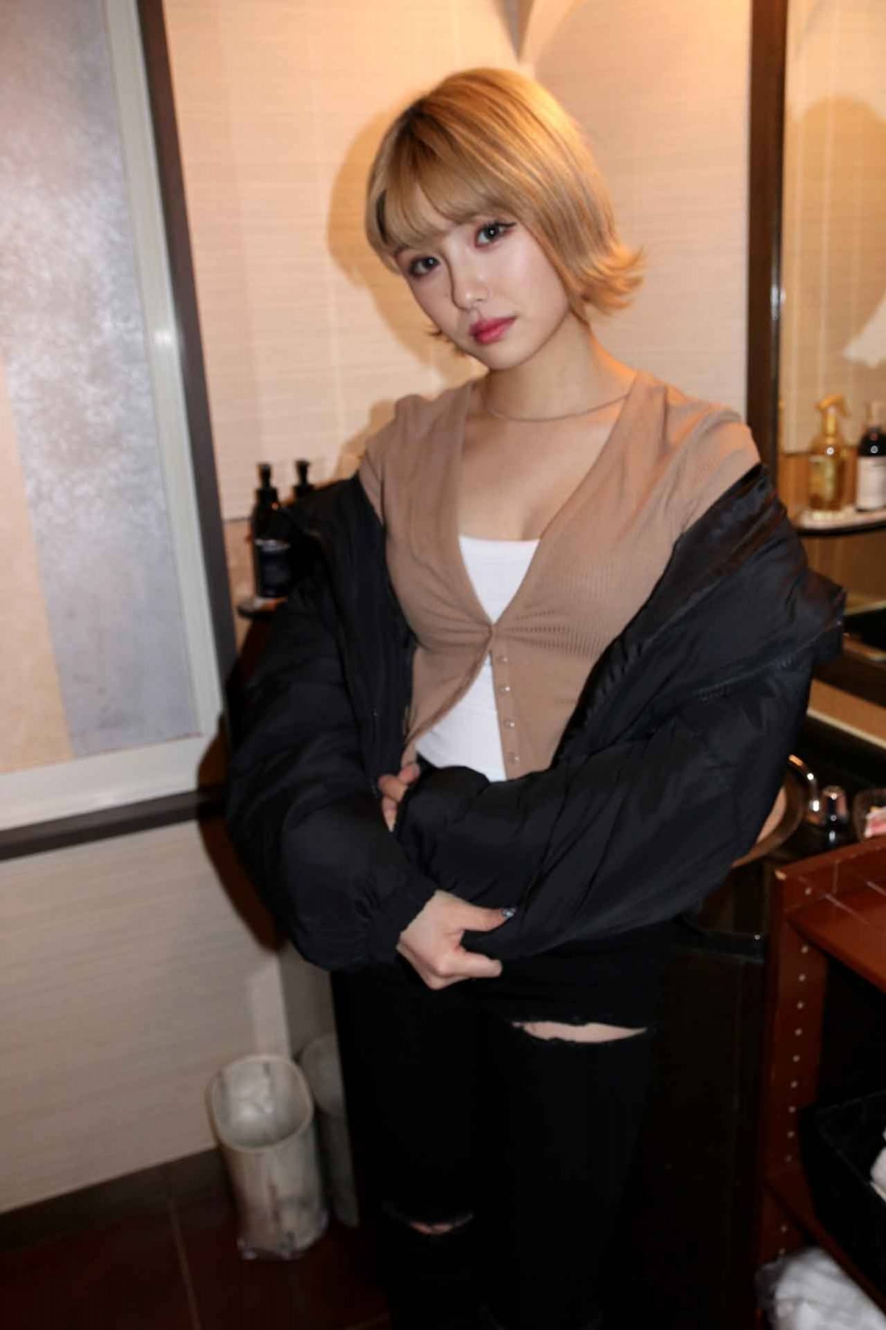 マッチングした金髪ギャルと即ハメ→下半身が想定外のジャングルだった件 gallery photo 2