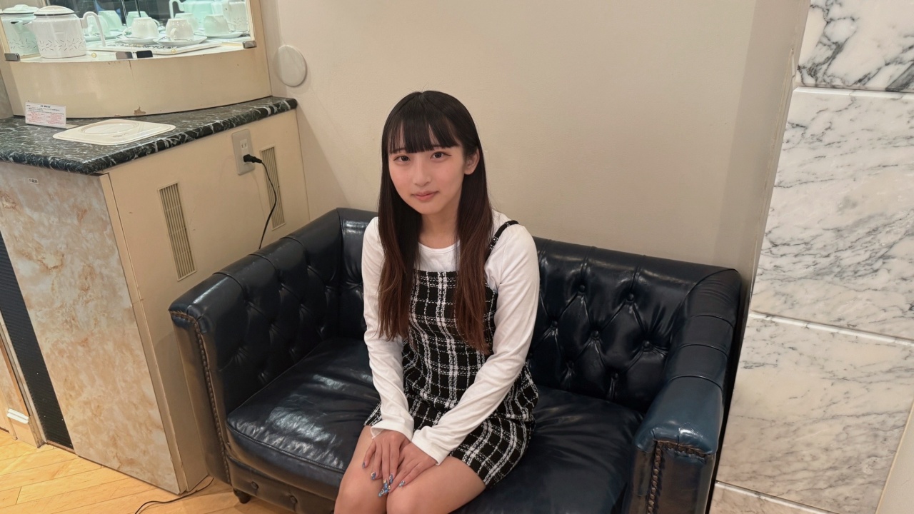 【至高の初体験/4K特典】6年間ソフトボール一筋だった18才の初めてを撮影&中出し♪ gallery photo 2