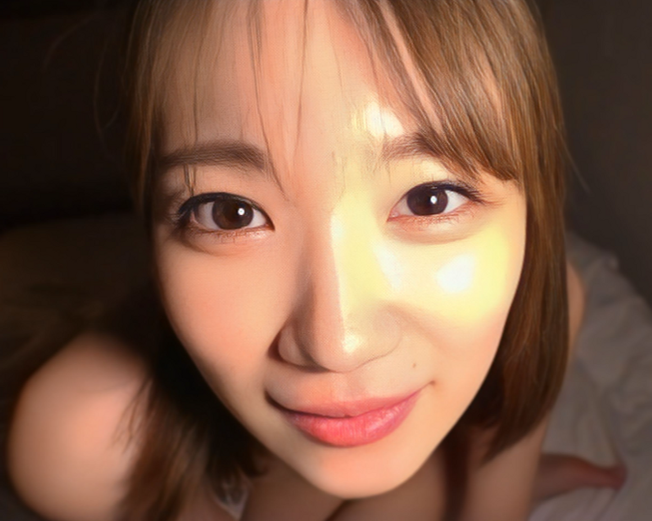 【18歳/個撮】最強ルックスが売りの某アイドルユニット元センター枠。界隈では伝説級の色白美女とのプライベート秘蔵ハメ撮り映像を今回特別独占公開。初出し※数量限定 gallery photo 1