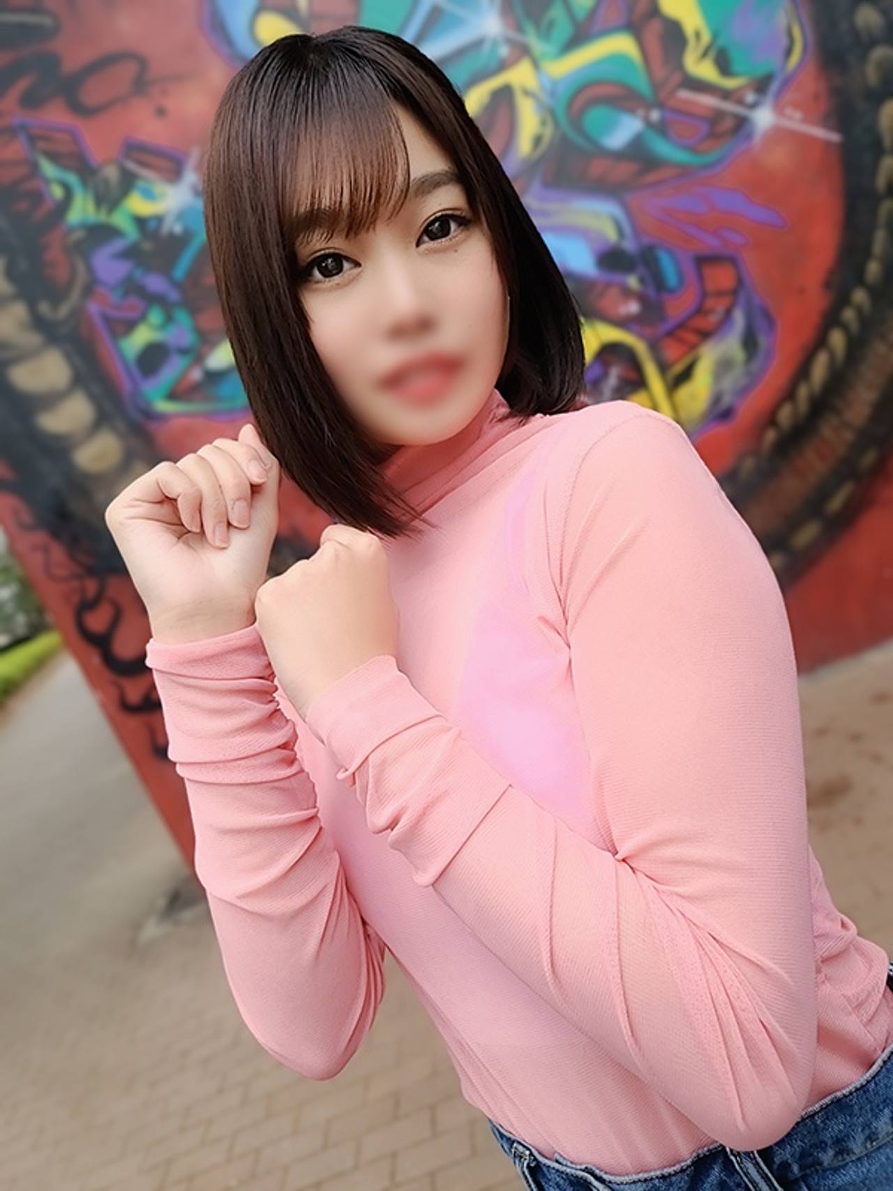 【中出し3連発】激ヤバ！恋愛禁止なのに交尾はオッケーのSEX大好き美巨乳アイドル・20歳　お潮が止まらない洪水まんこに連続中出し『みなみ』 gallery photo 1